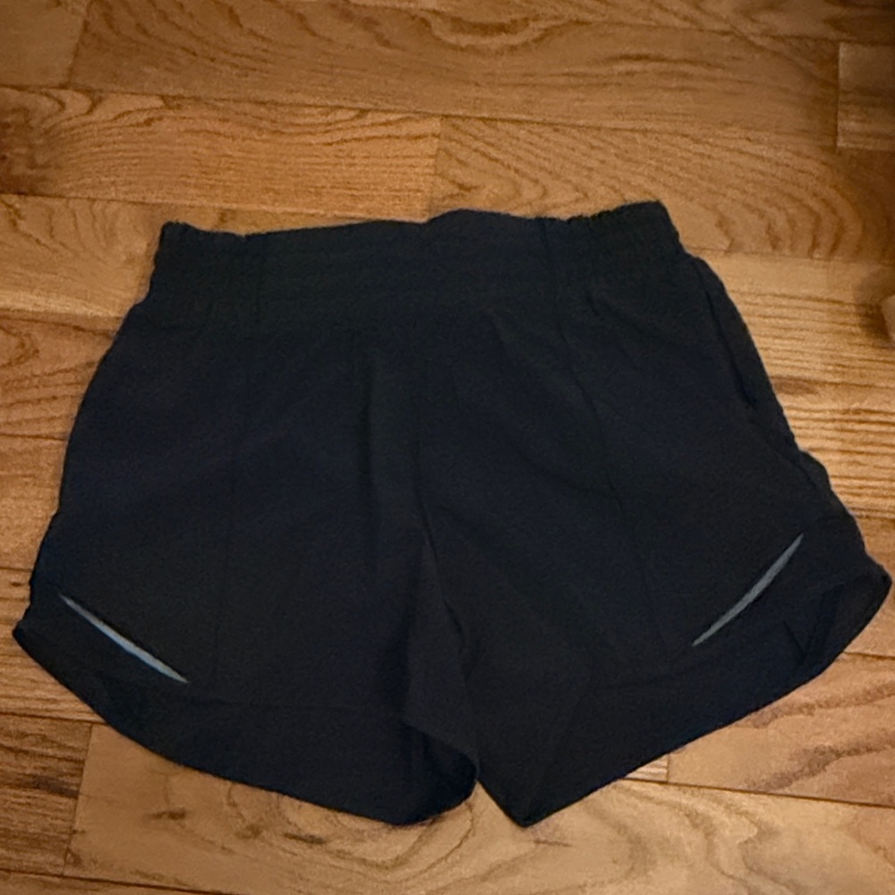 lululemon hotty hot hr 4 inch short